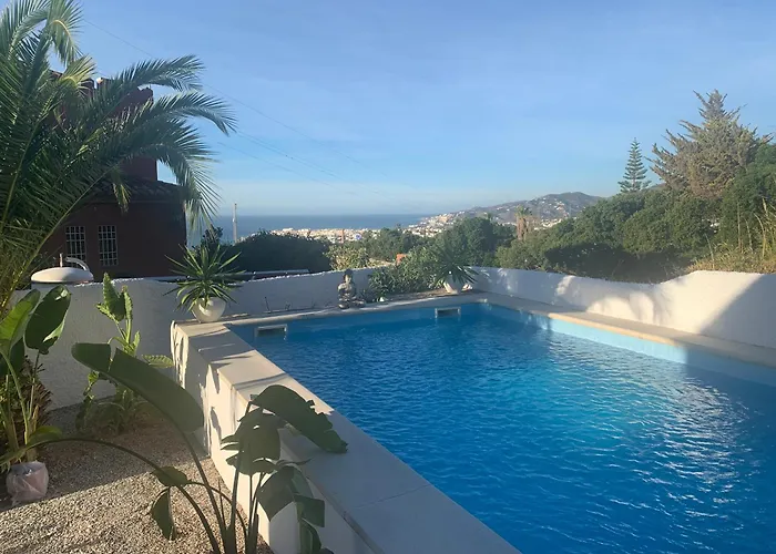 Pura Vida Апартаменты Нерха